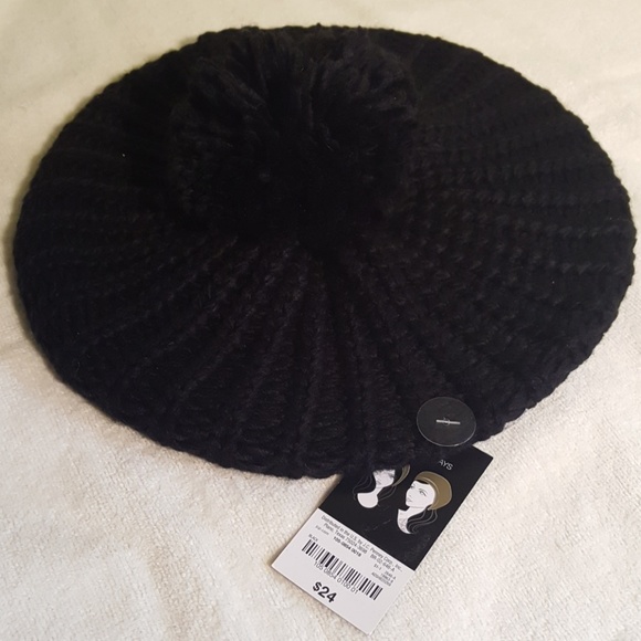 Beautiful Womans Knit Black Beret Tam w/pom pom - Picture 2 of 8